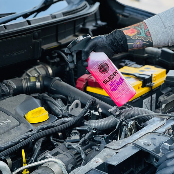 The engine bay Safe wash